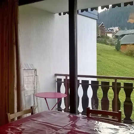 Pour 3 Avec Balcon Expose Sud/ouest, Proche Centre Et Remontees, Parking Prive - Fr-1-676-73 *